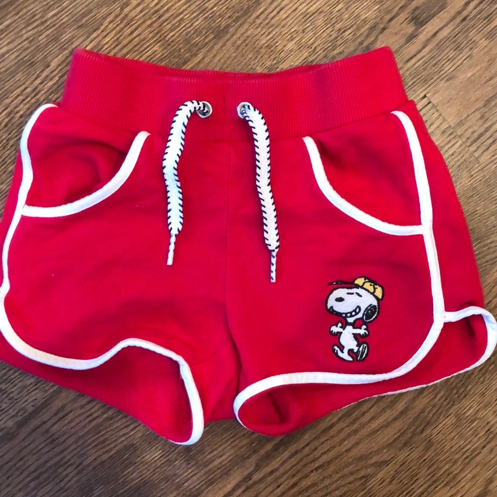Hanna Andersson Snoopy shorts